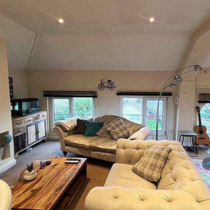 2 bedroom penthouse to rent - Photo 1