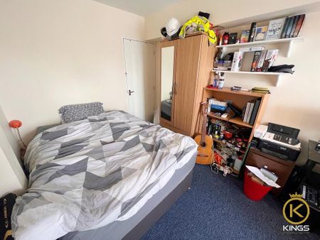 4 bedroom terraced house to rent - Photo 3