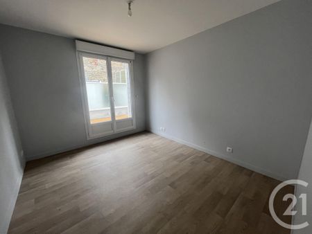 Location Appartement 5 pièces 121m² GRANVILLE 50400 - Photo 3