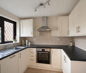 3 bedroom semi-detached house to rent - Photo 4