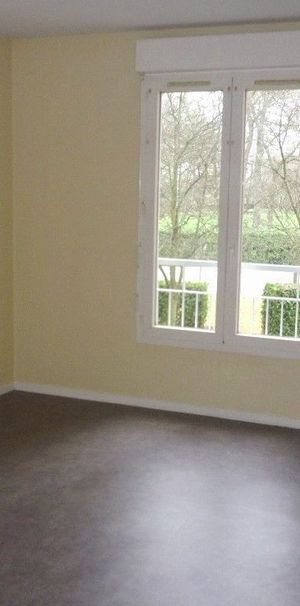 Location Appartement 1 pièce 37m² L HAY LES ROSES 94240 - Photo 1