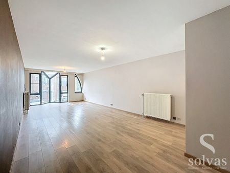 Ruim appartement met 3 slaapkamers en garage - Photo 3