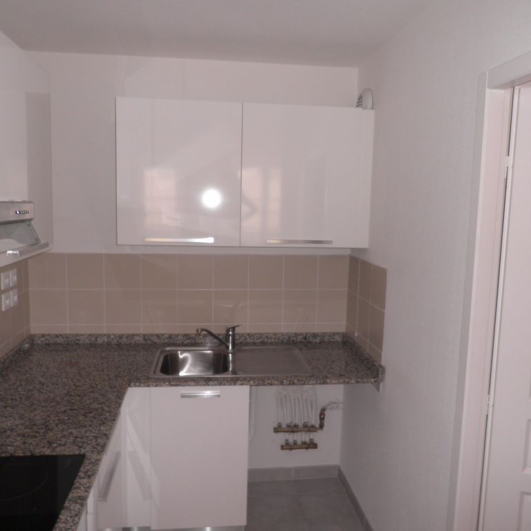 A LOUER T1 BIS CENTRE VILLE NARBONNE - Photo 1