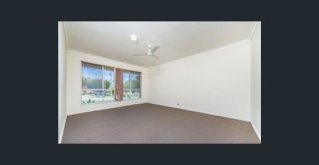 Parkside Family Living - Photo 3