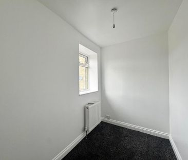 2 bedroom cottage to rent - Photo 2