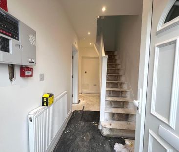 6 bedroom semi-detached house to rent - Photo 4