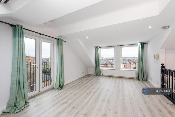 3 bedroom flat to rent - Photo 1