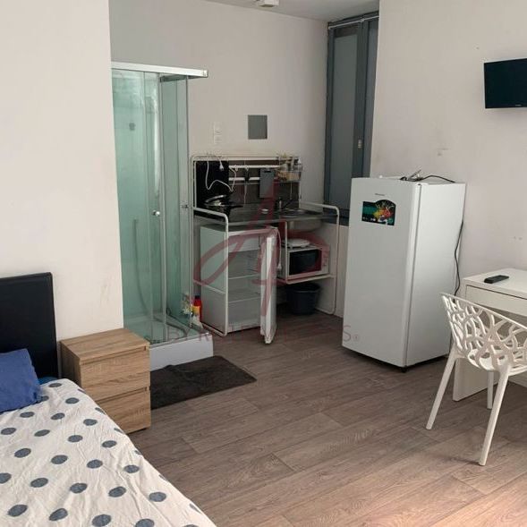 Location Appartement 1 pièce 13m² ROUBAIX 59100 - Photo 2