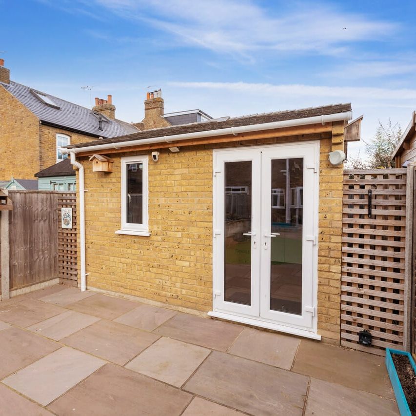 Alma Road, Eton - Photo 1