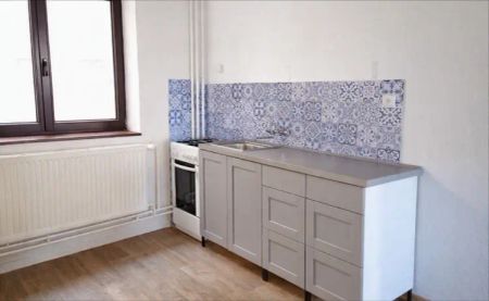 Prostorný byt 1+1 na náměstí - Фото 2
