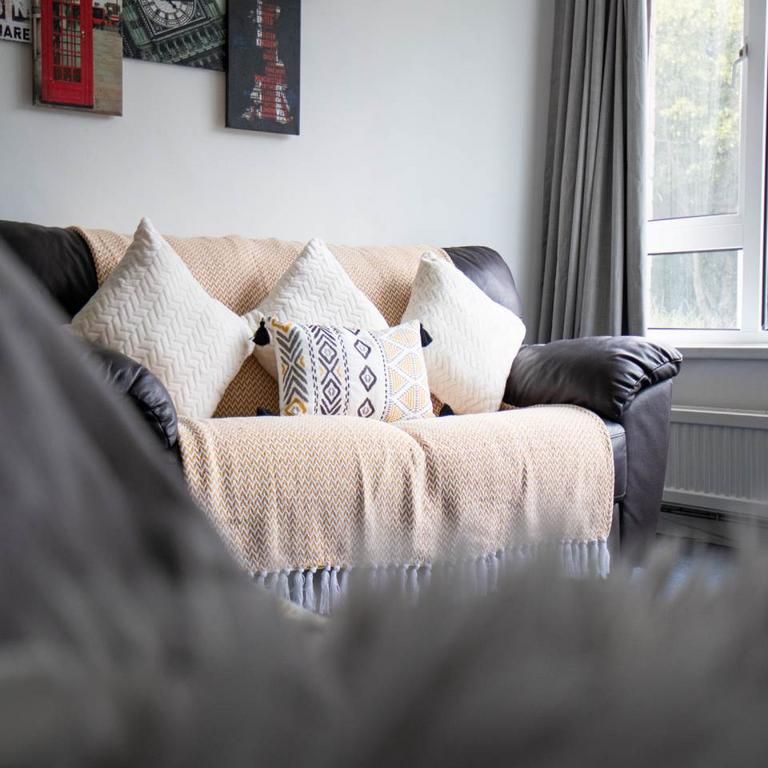 6 bedroom house to rent - Photo 1