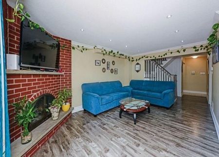 For Lease - 7 Slater Circle, Brampton, Ontario - Photo 3