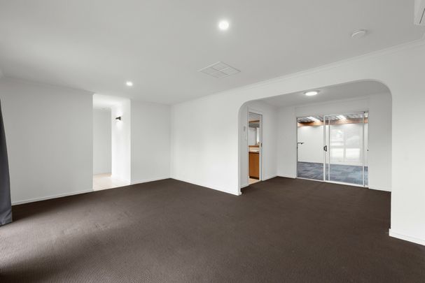 Spacious Home in Convenient Surrey Downs Location - Photo 1