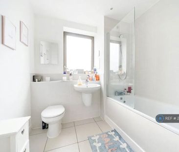 1 bedroom in a flat share to rent - Photo 6