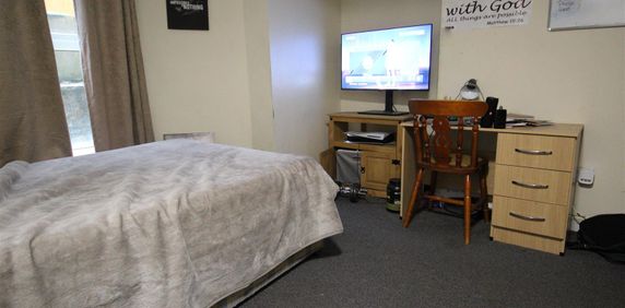 3 bedroom apartment to rent - Photo 2