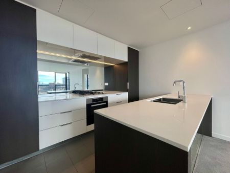 Luxury North Facing Three Bedroom with Two Car Space at Waterfall for Rent - Photo 2