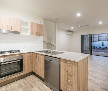 Stylish 3-Bedroom Townhouse in Richlands! - Photo 4