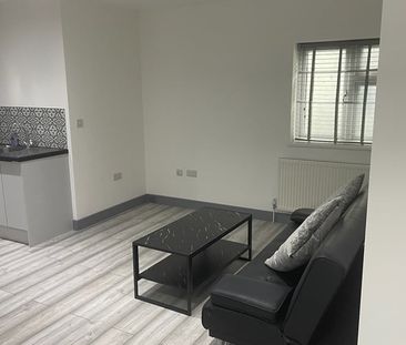 1 Bed Flat, York Place, IG1 - Photo 1