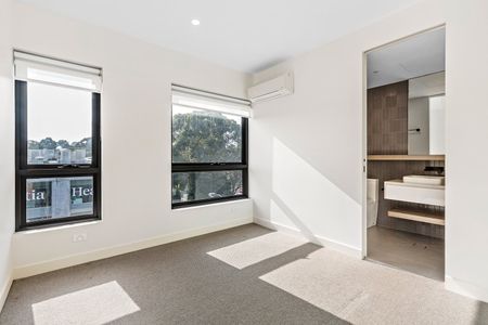 MODERN TWO BEDROOM APARTMENT IN GREAT LOCATION - Photo 2