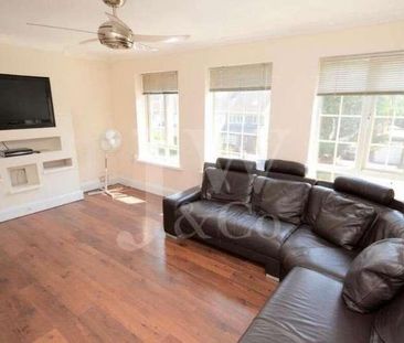 How Wood, Park Street, St. Albans, AL2 - Photo 1