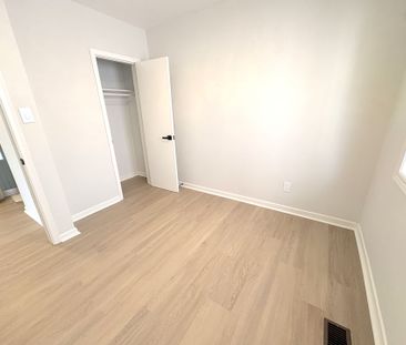 For Lease - 98 Newton Drive Unit# Main, Toronto, Ontario - Photo 4