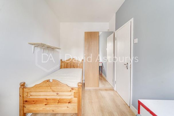 4 bedroom flat to rent - Photo 1
