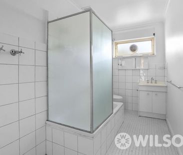 Sunny, spacious living in a lively hub! - Photo 5