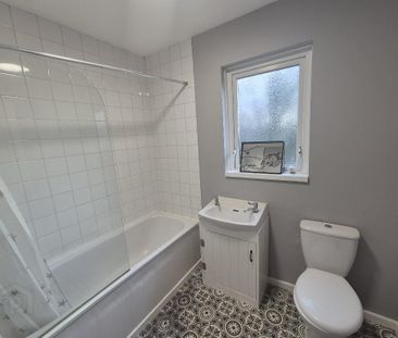 96 Gainsborough Drive, Belfast, BT15 3EL - Photo 6