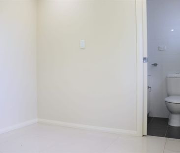 BEAUTYFUL 3 BEDROOM GRANNY - Photo 2