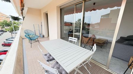 Location Appartement 1 pièce Meublé 28m² CAGNES SUR MER 06800 - Photo 5