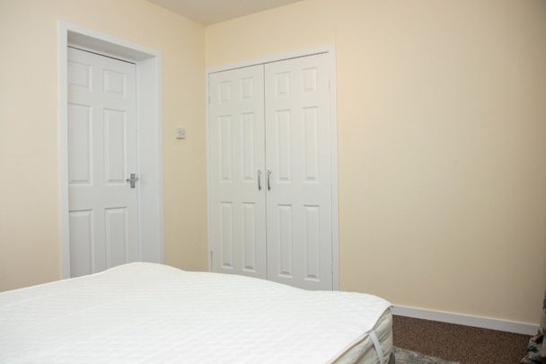 2 Bed Flat, Springhill Road, AB16 - Photo 1