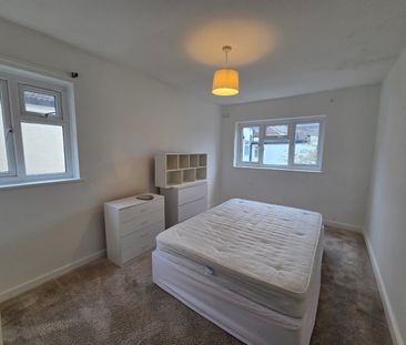 2 Bed Flat, Goodall Road, E11 - Photo 4