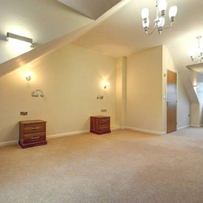 5 bedroom property to rent in Princes Risborough - Photo 1