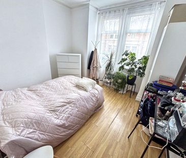 2 bed ground floor flat to rent in NE8 - Photo 1