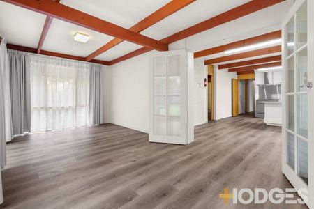 Perfect Location in Beaumaris - Photo 3