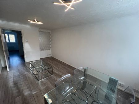 Eleanor Way, Waltham Cross - Photo 3