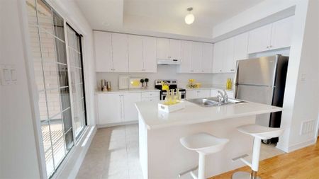 For Lease - 17 Jaffna Lane, Markham, Ontario - Photo 2