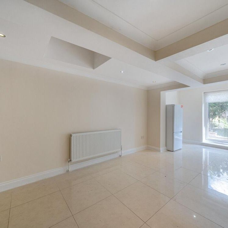 Amity Grove, London SW20 - Photo 1