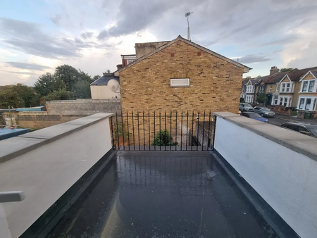Capworth Street - Photo 2