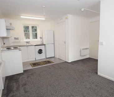 1 bedroom flat to rent - Photo 4