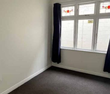 3 Bedroom Family Home, 74 Daniell Street, Newtown - Photo 5