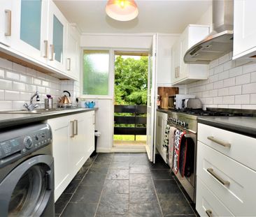 Flat to rent - Fairlawn Park, London, SE26 - Photo 1