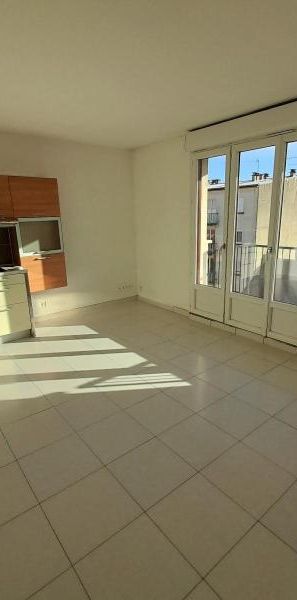 Location Appartement 1 pièce 23m² RAMBOUILLET 78120 - Photo 1