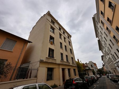 T2 LYON 1 - Lyon 1er, 21 rue Ornano, venez découvrir ... - Photo 5