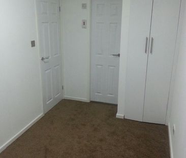 1 Bed Flat, Brook Road, M14 - Photo 5