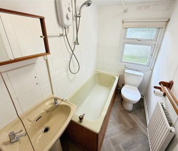 2 bedroom detached house to rent - Photo 4