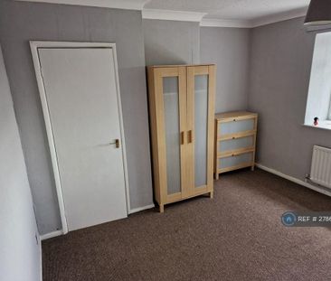 3 bedroom end of terrace house to rent - Photo 3