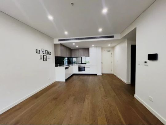 6 Kingsborough Wy, Sydney - Photo 1