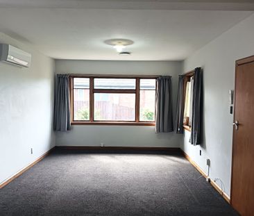 Neat & Tidy Three Bedroom Home - Photo 2