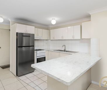 Two Bedroom Unit&comma; in a Prime Location&excl; - Photo 1